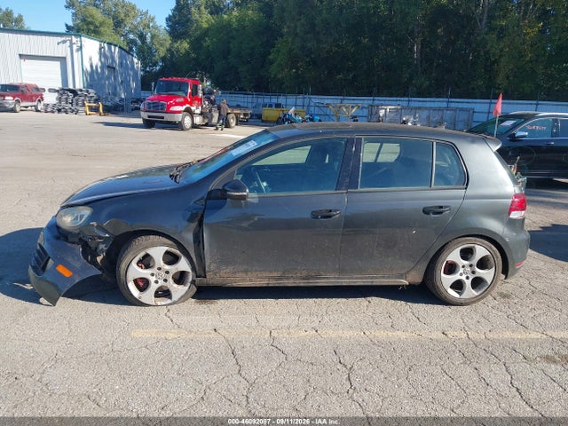 46092087 :رقم المزاد ، WVWHD7AJ5AW421413 vin ، 2010 Volkswagen Gti 4-door مزاد بيع