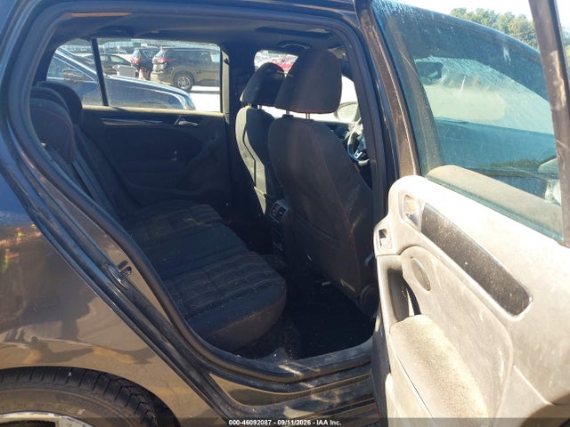 46092087 :رقم المزاد ، WVWHD7AJ5AW421413 vin ، 2010 Volkswagen Gti 4-door مزاد بيع