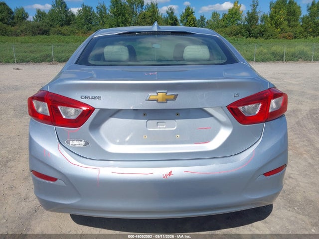 Aukcja sprzedaży 2017 Chevrolet Cruze Lt Auto, vin: 1G1BE5SM2H7126508, numer aukcji: 46092092