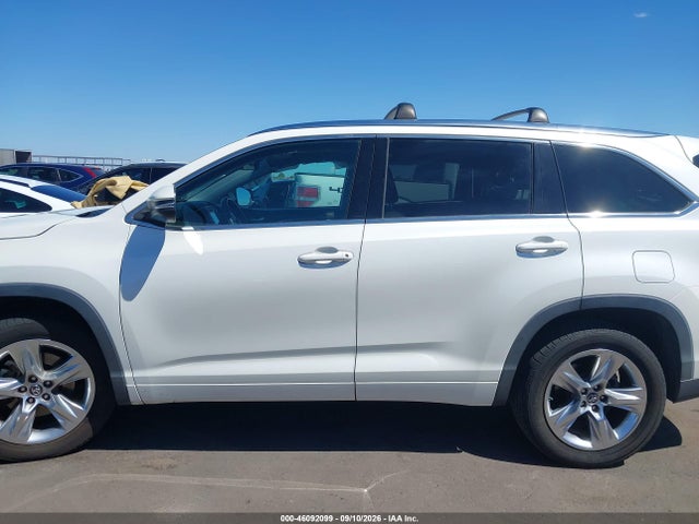 Toyota Highlander Limited 2017 5TDYZRFH8HS210932 Image 14