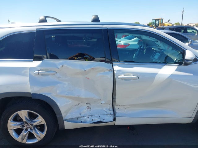 Toyota Highlander Limited 2017 5TDYZRFH8HS210932 Image 6