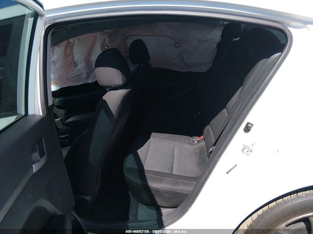 Hyundai Elantra Value Edition 2017 5NPD84LF0HH208833 Image 8