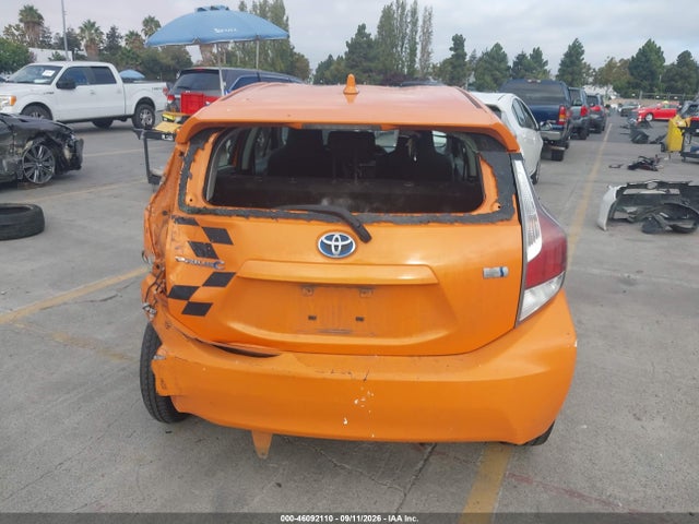 Toyota Prius C One 2015 JTDKDTB3XF1089844 Image 16