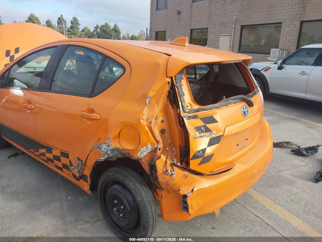 Toyota Prius C One 2015 JTDKDTB3XF1089844 Image 6