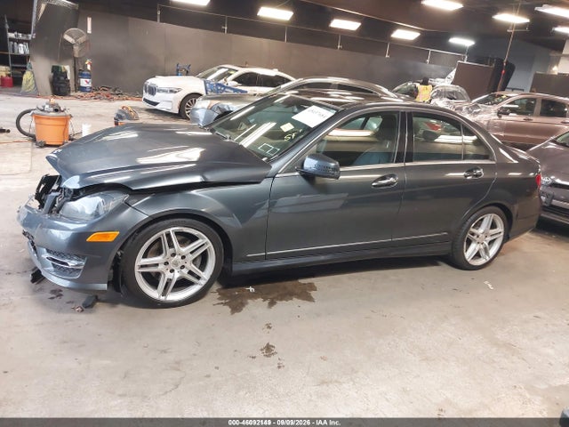 46092149 :رقم المزاد ، WDDGF8AB3EA891940 vin ، 2014 Mercedes-benz C 300 Sport 4matic مزاد بيع