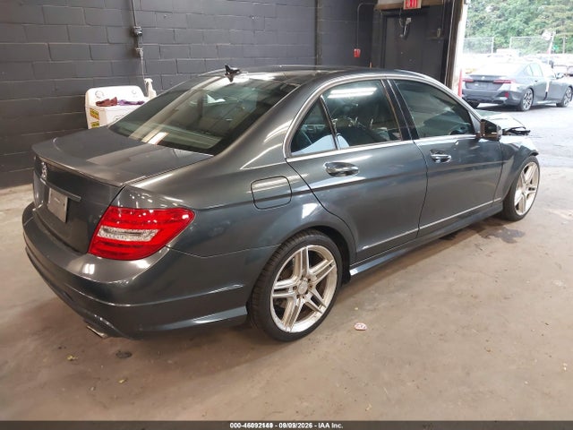 46092149 :رقم المزاد ، WDDGF8AB3EA891940 vin ، 2014 Mercedes-benz C 300 Sport 4matic مزاد بيع