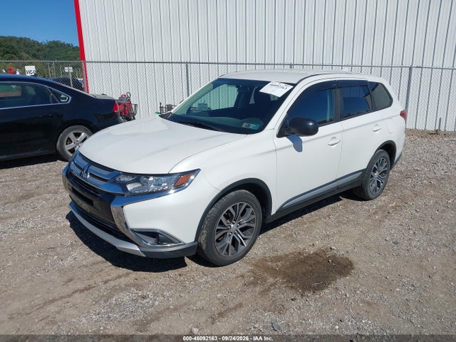 46092163 :رقم المزاد ، JA4AZ2A39HZ057586 vin ، 2017 Mitsubishi Outlander Es مزاد بيع