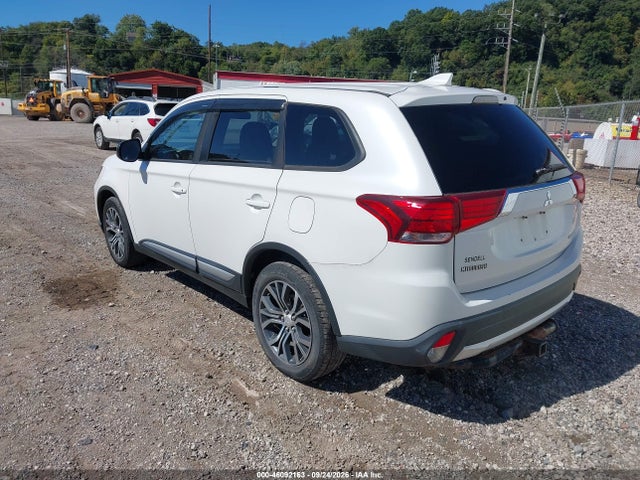 46092163 :رقم المزاد ، JA4AZ2A39HZ057586 vin ، 2017 Mitsubishi Outlander Es مزاد بيع