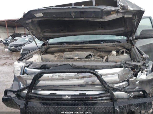 Aukcja sprzedaży 2017 Toyota Tundra Sr5 5.7l V8, vin: 5TFUW5F15HX630161, numer aukcji: 46092174