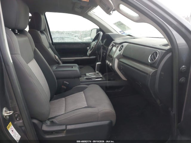 Aukcja sprzedaży 2017 Toyota Tundra Sr5 5.7l V8, vin: 5TFUW5F15HX630161, numer aukcji: 46092174