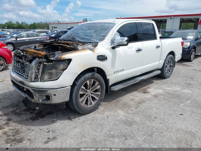 46092207 :رقم المزاد ، 1N6AA1E61HN562005 vin ، 2017 Nissan Titan Sl مزاد بيع