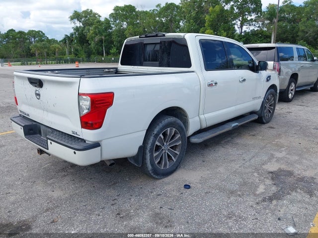46092207 :رقم المزاد ، 1N6AA1E61HN562005 vin ، 2017 Nissan Titan Sl مزاد بيع