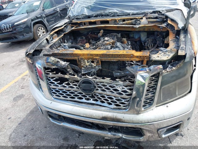 46092207 :رقم المزاد ، 1N6AA1E61HN562005 vin ، 2017 Nissan Titan Sl مزاد بيع