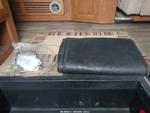 Продажа на аукционе авто 2015 Freightliner Chassis Xc, vin: 4UZACJDT6FCGN8711, номер лота: 46092213