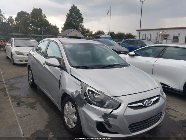 2013 Hyundai Accent Gls მანქანა იყიდება აუქციონზე, vin: KMHCT4AE9DU500884, აუქციონის ნომერი: 46092324