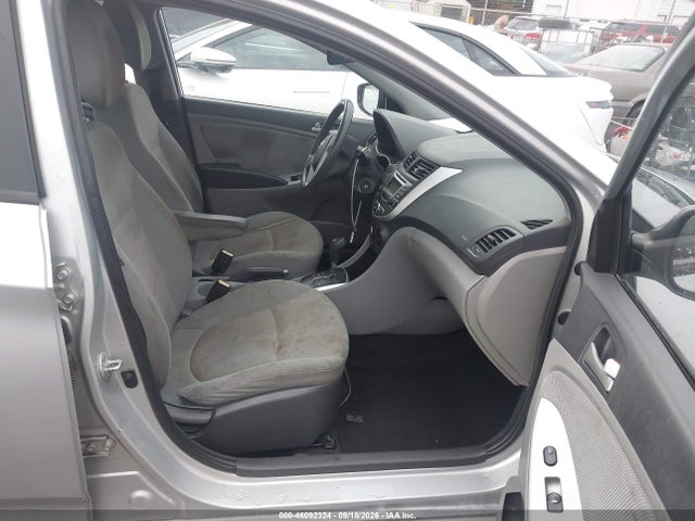 2013 Hyundai Accent Gls მანქანა იყიდება აუქციონზე, vin: KMHCT4AE9DU500884, აუქციონის ნომერი: 46092324