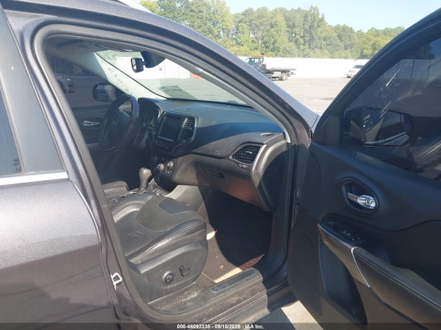2019 Jeep Cherokee Limited Fwd მანქანა იყიდება აუქციონზე, vin: 1C4PJLDB5KD300783, აუქციონის ნომერი: 46092335