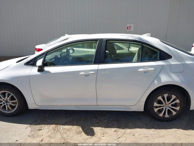 Toyota Corolla Hybrid Le 2022 JTDEAMDE8N3002407 Image 14