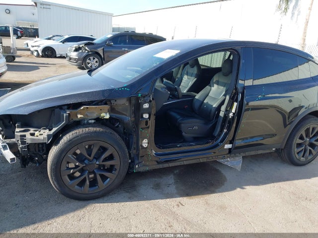 2022 Tesla Model X Dual Motor All-wheel Drive/plaid Tri Motor All-wheel Drive მანქანა იყიდება აუქციონზე, vin: 7SAXCDE5XNF343654, აუქციონის ნომერი: 46092371
