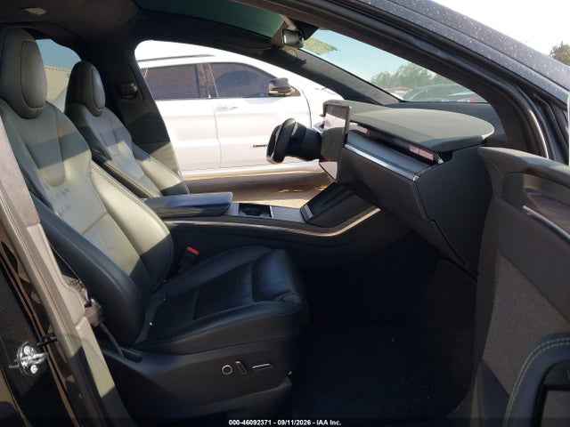 2022 Tesla Model X Dual Motor All-wheel Drive/plaid Tri Motor All-wheel Drive მანქანა იყიდება აუქციონზე, vin: 7SAXCDE5XNF343654, აუქციონის ნომერი: 46092371