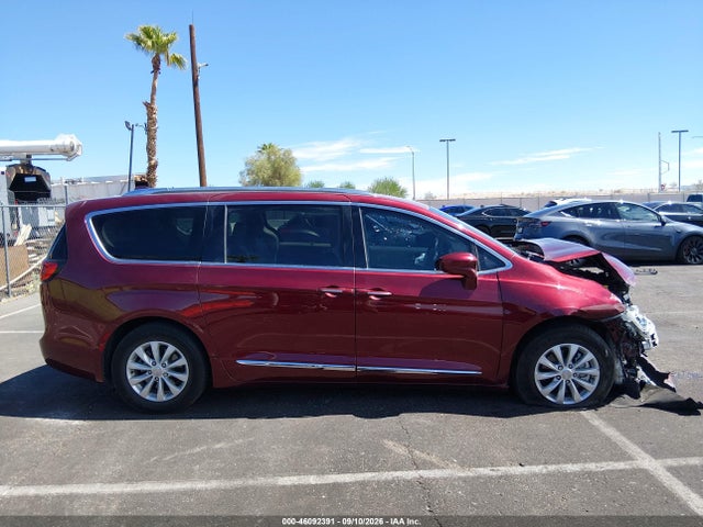Продаж на аукціоні авто 2018 Chrysler Pacifica Touring L, vin: 2C4RC1BG0JR106969, номер лоту: 46092391