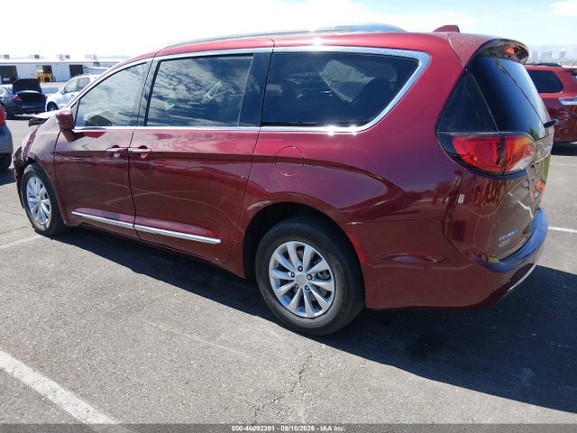 Продаж на аукціоні авто 2018 Chrysler Pacifica Touring L, vin: 2C4RC1BG0JR106969, номер лоту: 46092391