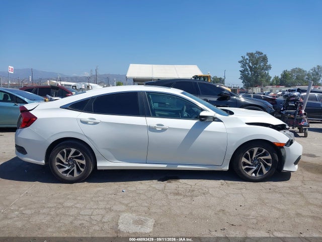 Продажа на аукционе авто 2017 Honda Civic Ex, vin: 2HGFC2F70HH512285, номер лота: 46092429