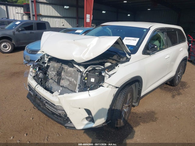 Продаж на аукціоні авто 2019 Toyota Highlander Le, vin: 5TDBZRFH9KS953113, номер лоту: 46092508