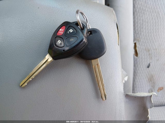 46092611 :رقم المزاد ، 4T1BF3EK2BU212893 vin ، 2011 Toyota Camry Le مزاد بيع