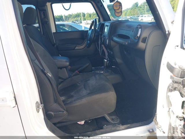 46092628 :رقم المزاد ، 1C4BJWDG7GL154701 vin ، 2016 Jeep Wrangler Unlimited Sport مزاد بيع