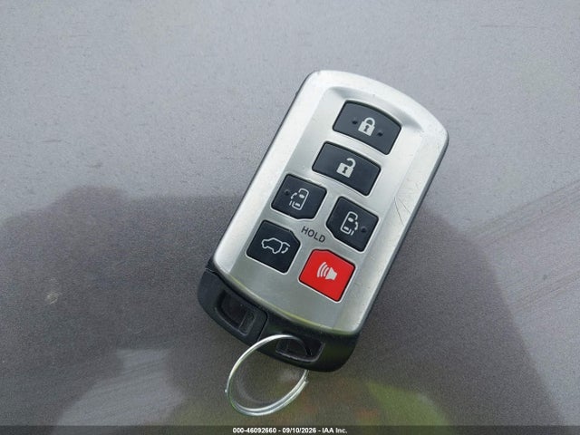Продаж на аукціоні авто 2017 Toyota Sienna Xle 8 Passenger, vin: 5TDYZ3DC7HS806053, номер лоту: 46092660