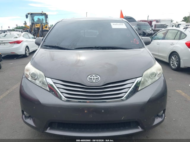 Продаж на аукціоні авто 2017 Toyota Sienna Xle 8 Passenger, vin: 5TDYZ3DC7HS806053, номер лоту: 46092660