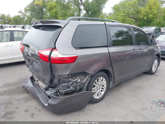 Продаж на аукціоні авто 2017 Toyota Sienna Xle 8 Passenger, vin: 5TDYZ3DC7HS806053, номер лоту: 46092660