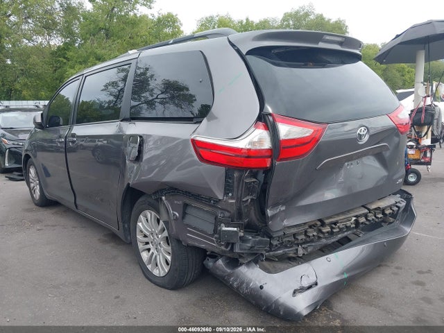 Продаж на аукціоні авто 2017 Toyota Sienna Xle 8 Passenger, vin: 5TDYZ3DC7HS806053, номер лоту: 46092660