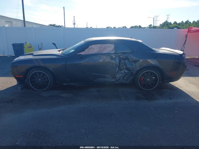 46092661 :رقم المزاد ، 2C3CDZAG9FH719323 vin ، 2015 Dodge Challenger Sxt مزاد بيع