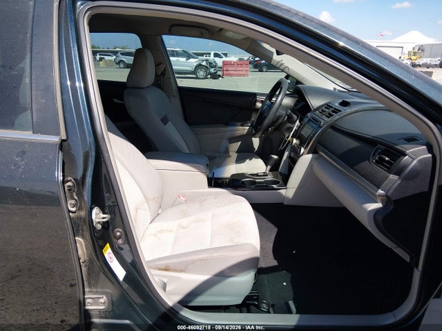 2014 Toyota Camry Le მანქანა იყიდება აუქციონზე, vin: 4T1BF1FK5EU401884, აუქციონის ნომერი: 46092718