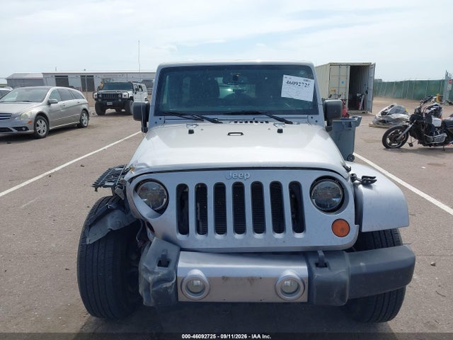46092725 :رقم المزاد ، 1C4BJWEG2DL627785 vin ، 2013 Jeep Wrangler Unlimited Sahara مزاد بيع