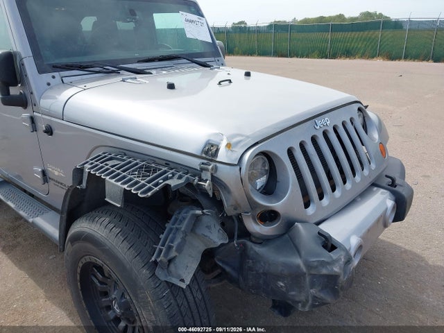 46092725 :رقم المزاد ، 1C4BJWEG2DL627785 vin ، 2013 Jeep Wrangler Unlimited Sahara مزاد بيع