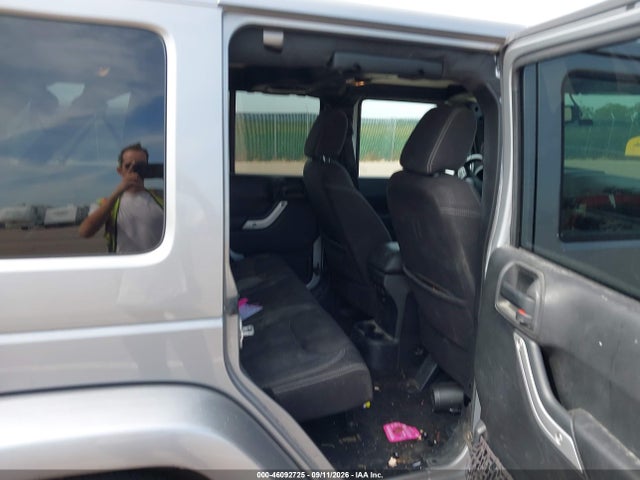 46092725 :رقم المزاد ، 1C4BJWEG2DL627785 vin ، 2013 Jeep Wrangler Unlimited Sahara مزاد بيع