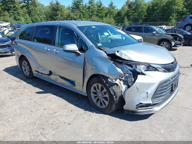 2021 Toyota Sienna Le მანქანა იყიდება აუქციონზე, vin: 5TDKSKFC2MS015098, აუქციონის ნომერი: 46092798