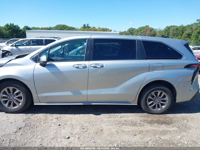 2021 Toyota Sienna Le მანქანა იყიდება აუქციონზე, vin: 5TDKSKFC2MS015098, აუქციონის ნომერი: 46092798