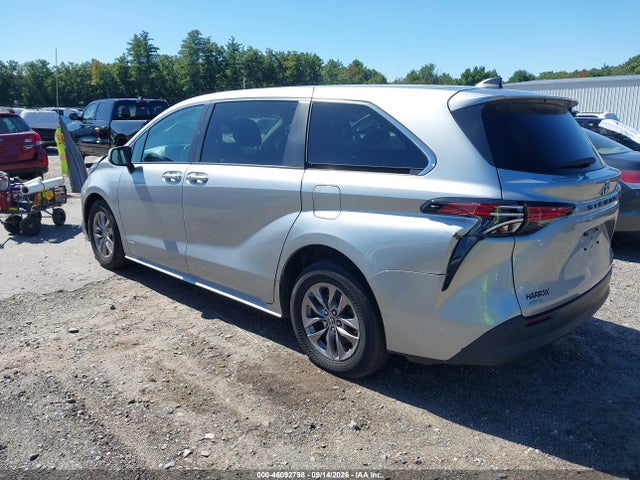 2021 Toyota Sienna Le მანქანა იყიდება აუქციონზე, vin: 5TDKSKFC2MS015098, აუქციონის ნომერი: 46092798