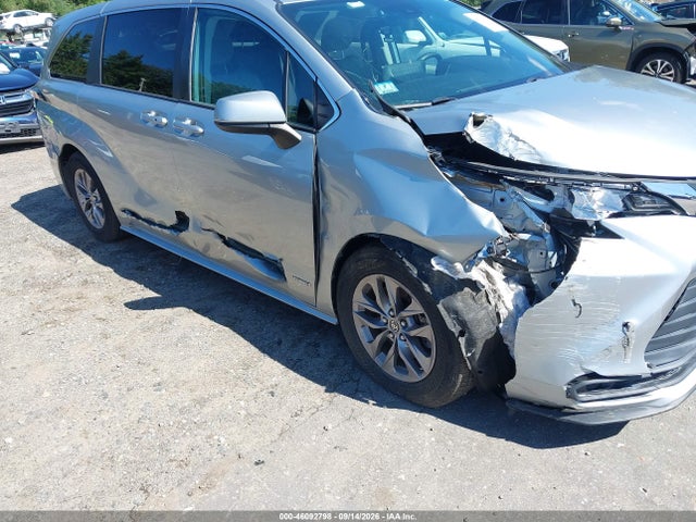2021 Toyota Sienna Le მანქანა იყიდება აუქციონზე, vin: 5TDKSKFC2MS015098, აუქციონის ნომერი: 46092798