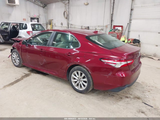 46092833 :رقم المزاد ، 4T1B11HK1KU697235 vin ، 2019 Toyota Camry Le مزاد بيع