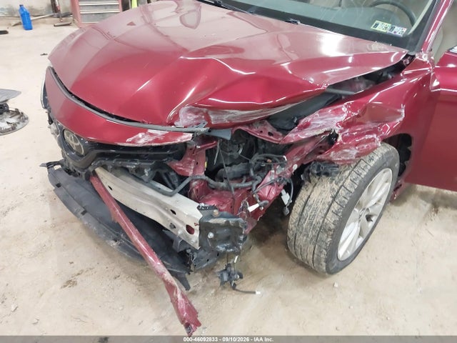 46092833 :رقم المزاد ، 4T1B11HK1KU697235 vin ، 2019 Toyota Camry Le مزاد بيع