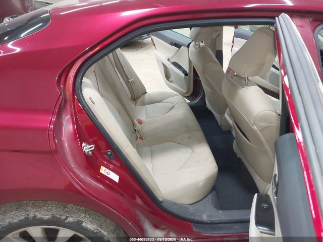 46092833 :رقم المزاد ، 4T1B11HK1KU697235 vin ، 2019 Toyota Camry Le مزاد بيع