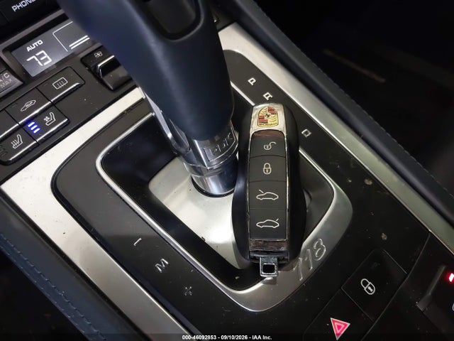 46092853 :رقم المزاد ، WP0AA2A85KS260273 vin ، 2019 Porsche 718 Cayman مزاد بيع