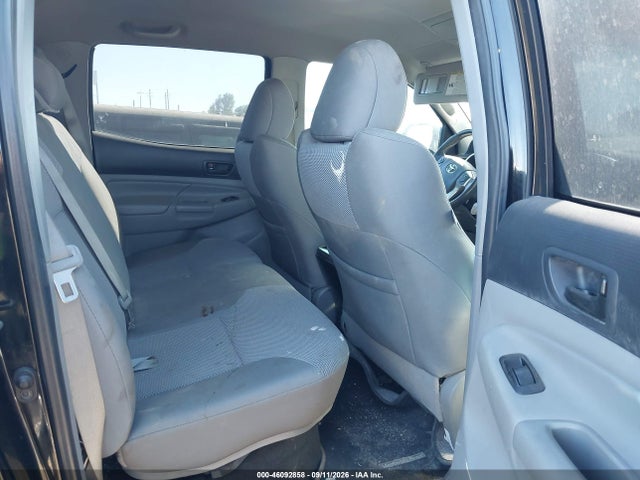 Toyota Tacoma Double Cab 2014 5TFLU4EN5EX103233 Image 8