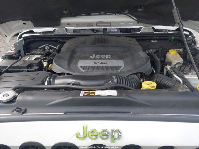 2014 Jeep Wrangler Unlimited Sahara მანქანა იყიდება აუქციონზე, vin: 1C4HJWEG5EL262076, აუქციონის ნომერი: 46092895