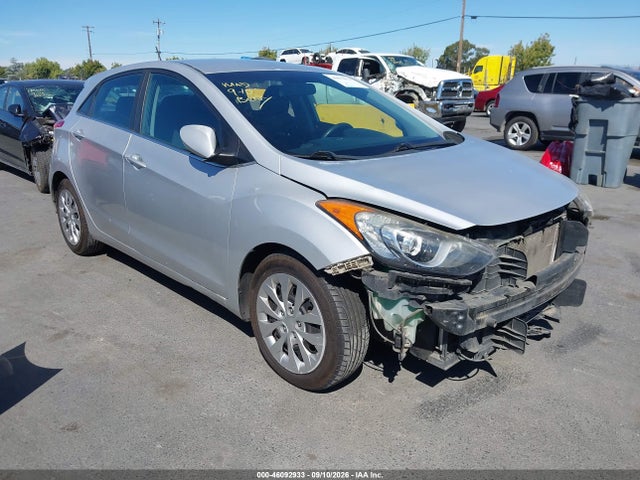 46092933 :رقم المزاد ، KMHD35LH9HU383847 vin ، 2017 Hyundai Elantra Gt مزاد بيع